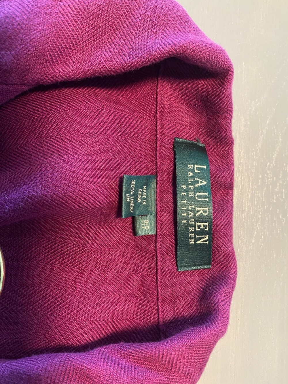 Ralph Lauren Women's Linen Button-Down Shirt in Berry Color - Picture 2 of 8
